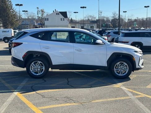 New 2026 Hyundai Tucson SE AWD/4WD image 6