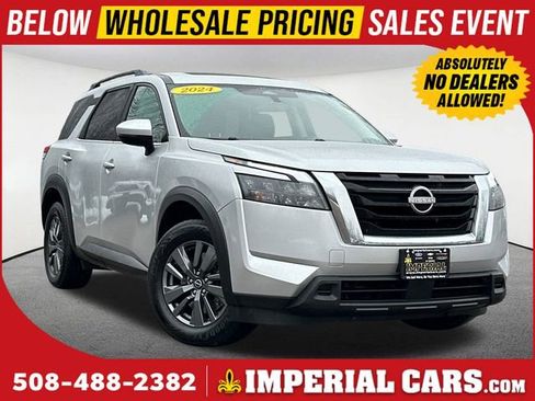Used 2024 Nissan Pathfinder SV w/ SV Premium Package image 1