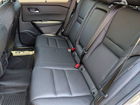 Used 2023 Nissan Rogue SL w/ SL Premium Package FWD image 37
