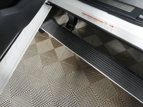 Certified 2022 Ford F450 Platinum w/ FX4 Off-Road Package image 22