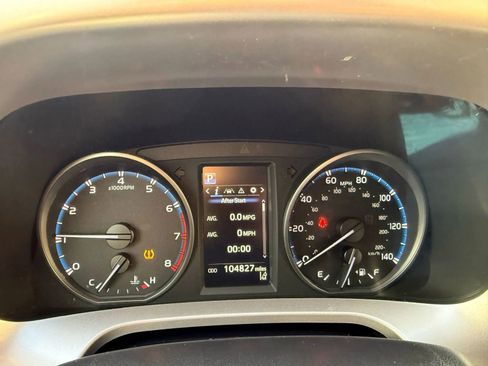 Used 2018 Toyota RAV4 LE w/ All Weather Liner Package image 19