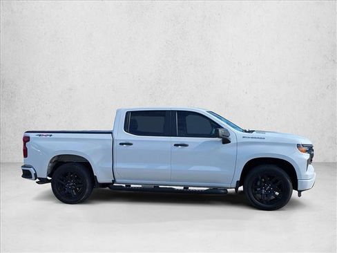 Used 2025 Chevrolet Silverado 1500 Custom w/ LPO, Dark Essentials Package AWD/4WD image 4