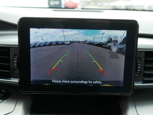 Used 2023 Ford Explorer XLT w/ Equipment Group 202A image 27