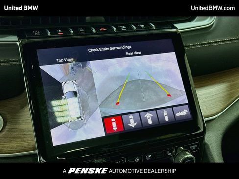 Used 2022 Jeep Grand Cherokee Summit w/ Adv Protech Group IV AWD/4WD image 16