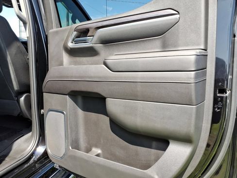 Used 2022 Chevrolet Silverado 1500 LTZ w/ LTZ Convenience Package II AWD/4WD image 14