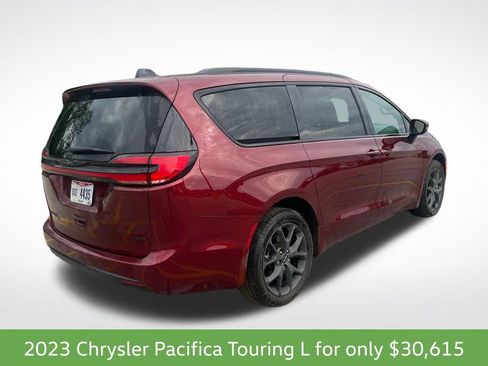 Used 2023 Chrysler Pacifica Touring-L w/ S Appearance Package AWD/4WD image 8