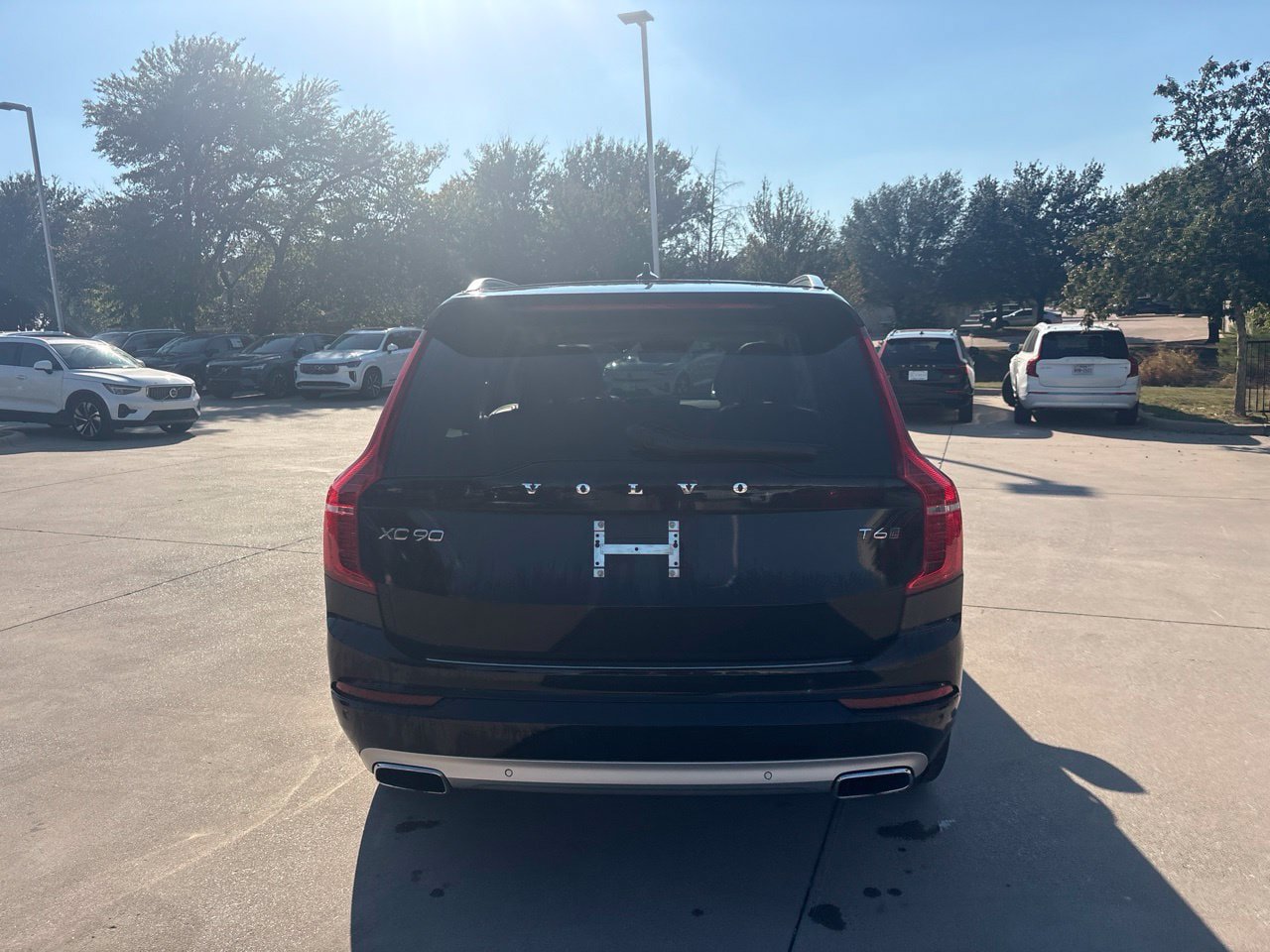 Used 2021 Volvo XC90 T6 Momentum w/ Advanced Package AWD/4WD image 6