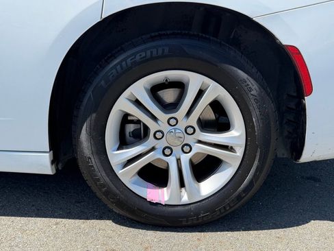 Used 2022 Dodge Charger SXT RWD image 10