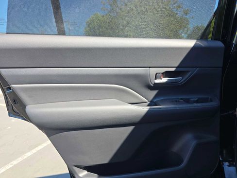 Certified 2024 Toyota Grand Highlander Limited image 17