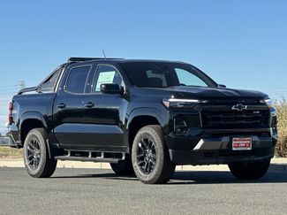New 2025 Chevrolet Colorado Z71 w/ Midnight Edition video 2