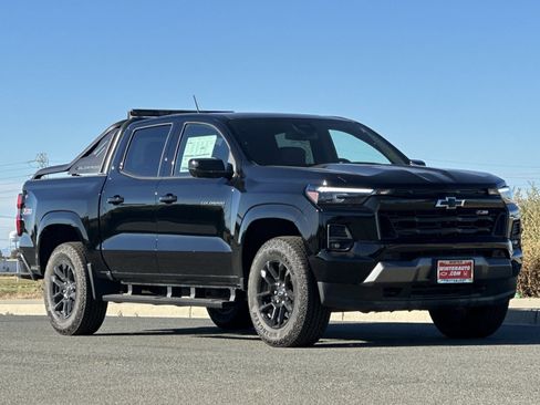 New 2025 Chevrolet Colorado Z71 w/ Midnight Edition image 2