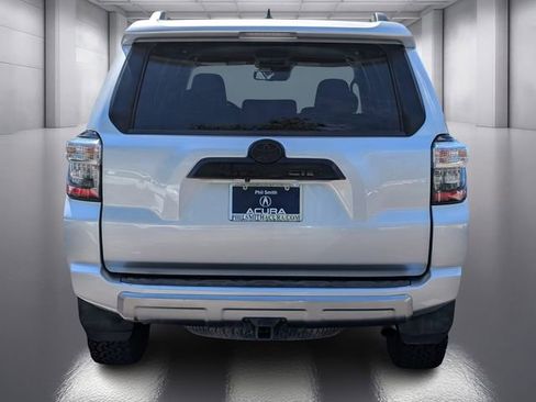 Used 2020 Toyota 4Runner TRD Off-Road Premium AWD/4WD image 4