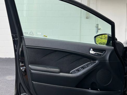 Used 2015 Kia Forte LX w/ Popular Package FWD image 16
