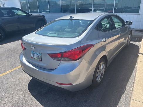Used 2015 Hyundai Elantra SE w/ Option Group 03 image 3