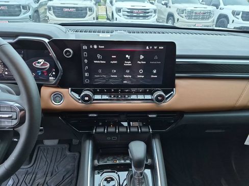 New 2026 GMC Canyon AT4 w/ Technology Plus Package AWD/4WD image 27