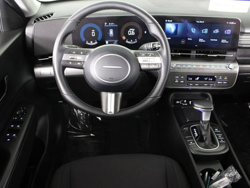 Used 2026 Hyundai Kona SEL Sport FWD image 8