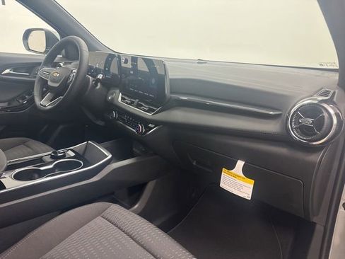 New 2026 Chevrolet Equinox LT AWD/4WD image 28