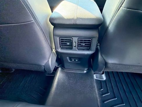 Used 2019 Toyota RAV4 XLE Premium w/ Cold Weather Package AWD/4WD image 47