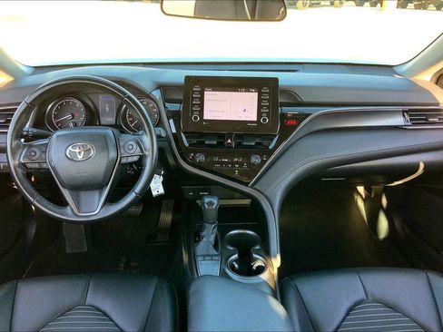 Used 2022 Toyota Camry SE FWD image 15