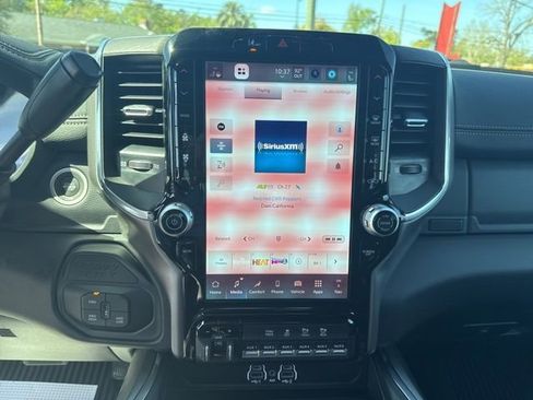 New 2026 RAM 2500 Laramie AWD/4WD image 16