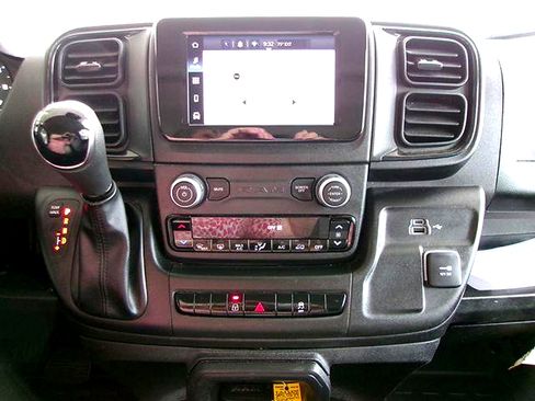 Used 2025 RAM ProMaster 2500 w/ Convenience Group FWD image 16