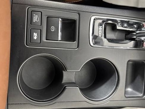 Used 2018 Subaru Outback 2.5i Touring AWD/4WD image 17