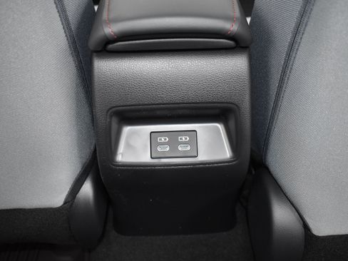 Used 2025 Toyota Corolla SE image 14