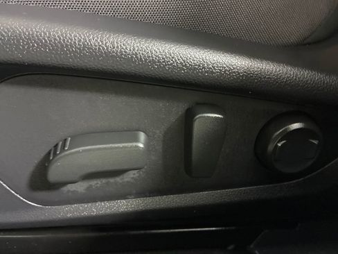 Certified 2025 Subaru Crosstrek 2.5i Sport w/ Crosstrek Mirror Package image 18