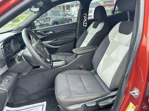 Used 2024 Chevrolet Trax RS w/ Driver Confidence Package image 17