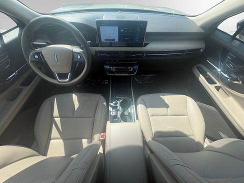 Certified 2023 Lincoln Corsair AWD w/ Equipment Group 101A image 10