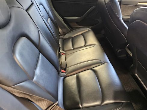 Used 2021 Tesla Model 3 Standard Range Plus RWD image 9