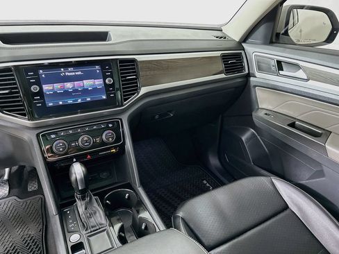 Used 2022 Volkswagen Atlas SE w/ Panoramic Sunroof Package FWD image 20