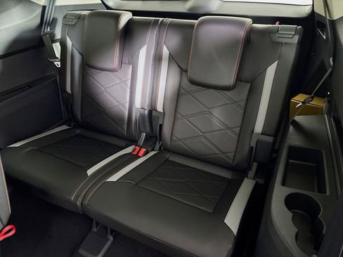New 2026 Volkswagen Atlas Peak Edition image 28