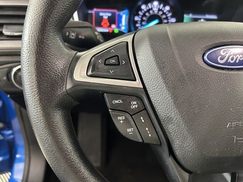 Used 2020 Ford Fusion SE FWD image 15