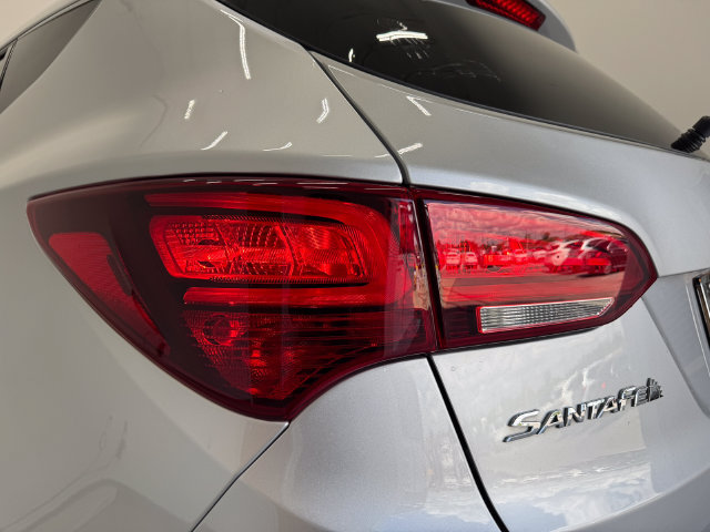 Used 2018 Hyundai Santa Fe Sport FWD image 34