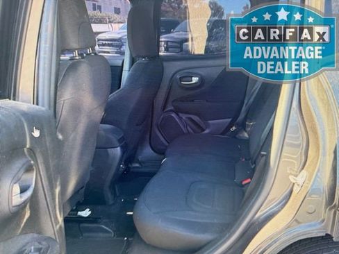 Used 2019 Jeep Renegade Latitude image 4