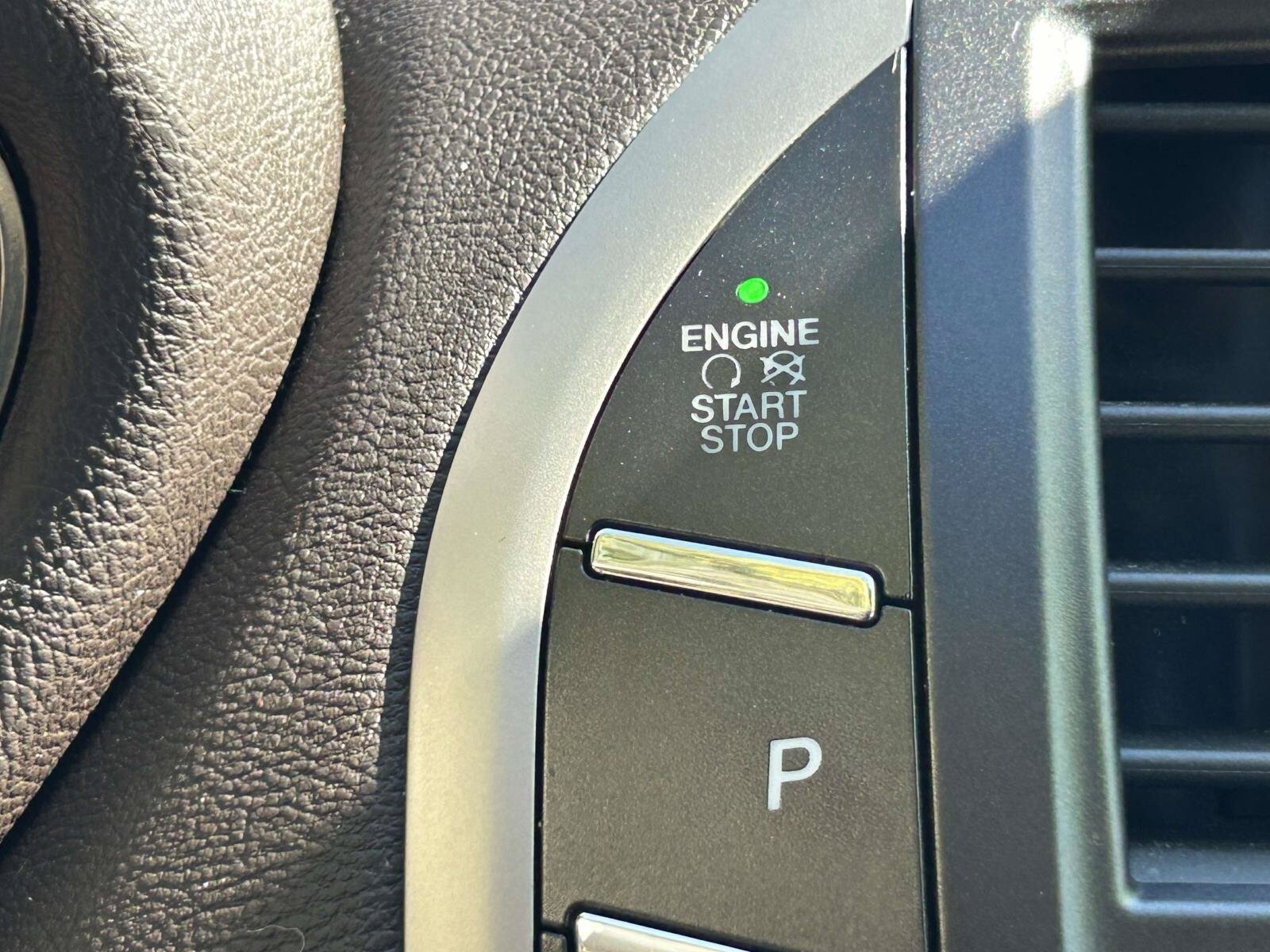 Used 2018 Lincoln MKC Select w/ Select Plus Package FWD image 27