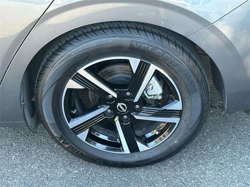 Certified 2024 Nissan Sentra SV image 27