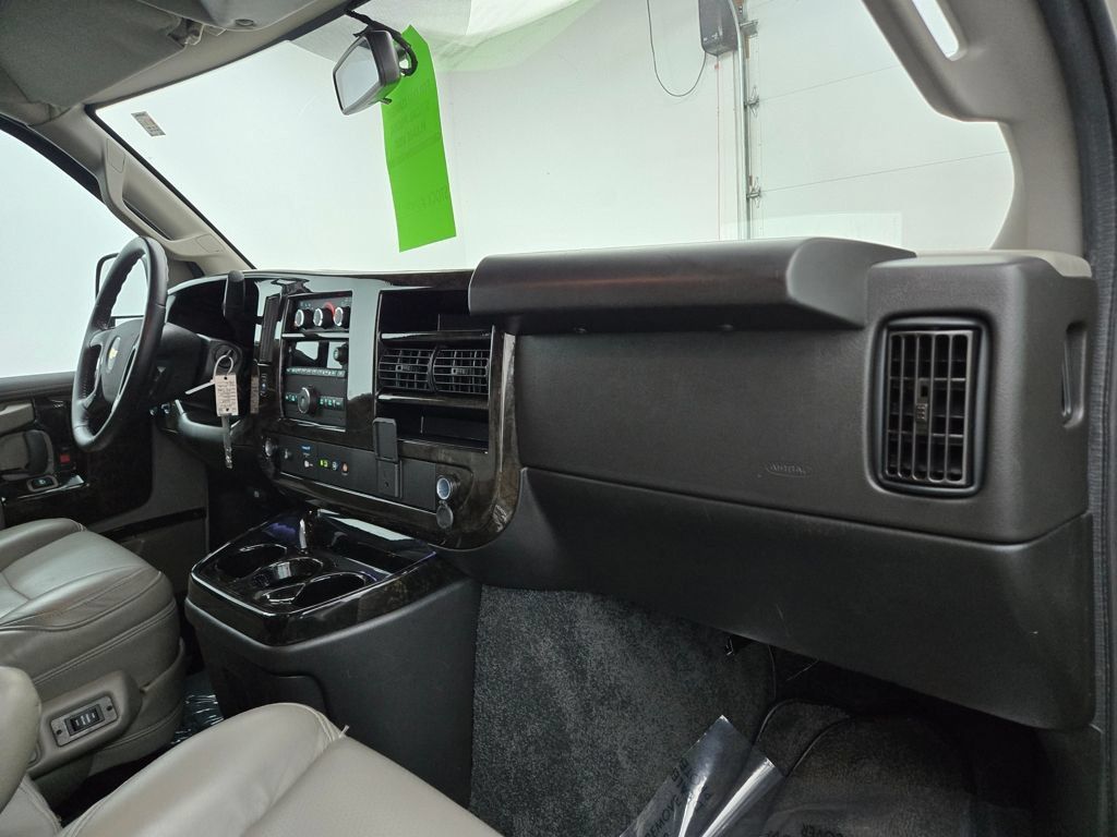 Used 2023 Chevrolet Express 2500 Extended RWD image 42
