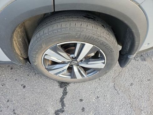 Certified 2023 Nissan Rogue SL w/ SL Premium Package image 11