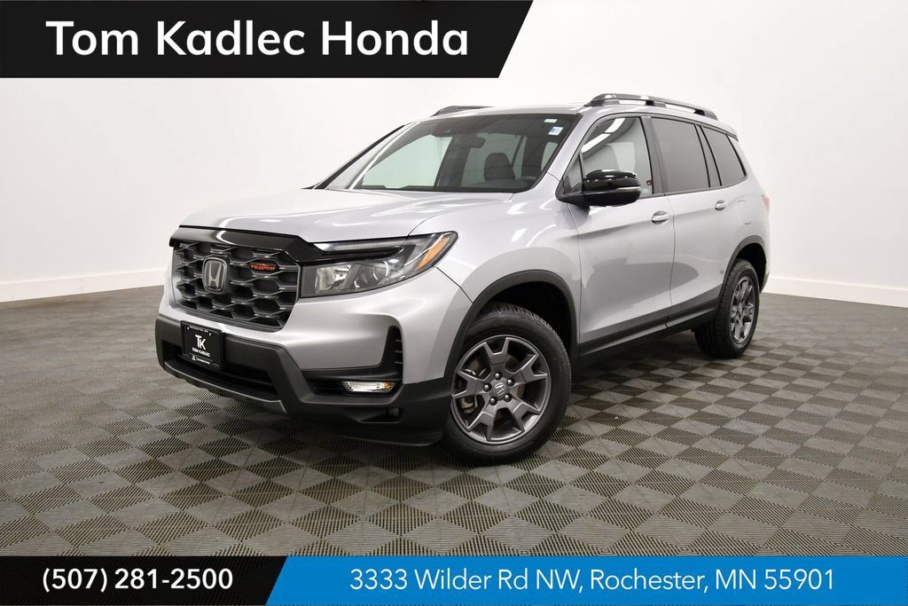 Certified 2024 Honda Passport TrailSport image 1
