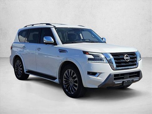 Used 2021 Nissan Armada Platinum w/ Captain's Chairs Package RWD image 3