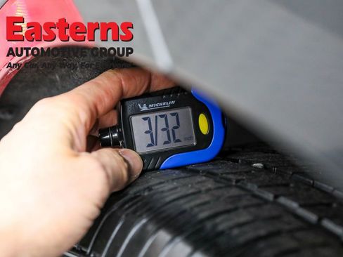 Used 2023 Chrysler Voyager LX image 29