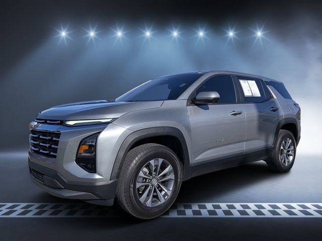 Used 2025 Chevrolet Equinox LT w/ Safety and Technology Package FWD image 4