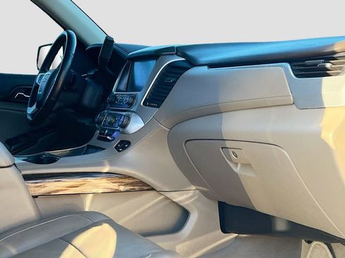 Used 2020 GMC Yukon SLT w/ HD Trailering Package image 30