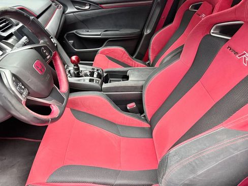 Used 2018 Honda Civic Type R image 10