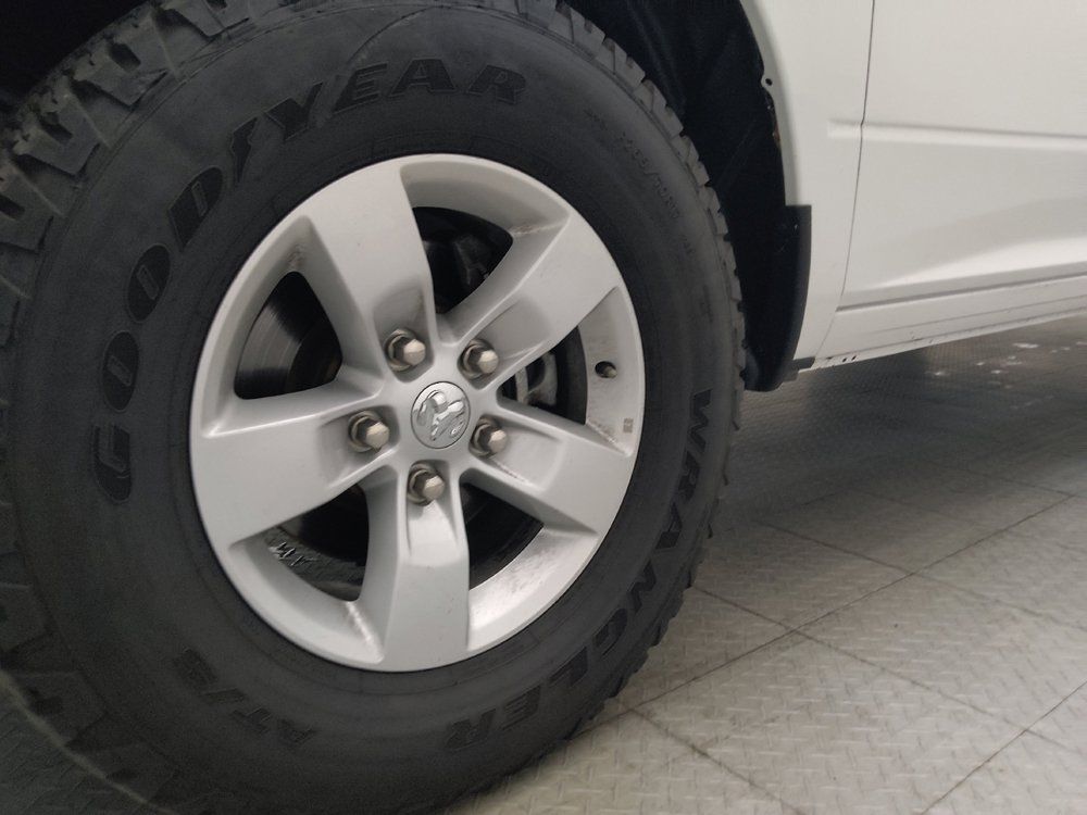 Used 2019 RAM 1500 Tradesman w/ Chrome Appearance Group AWD/4WD image 31