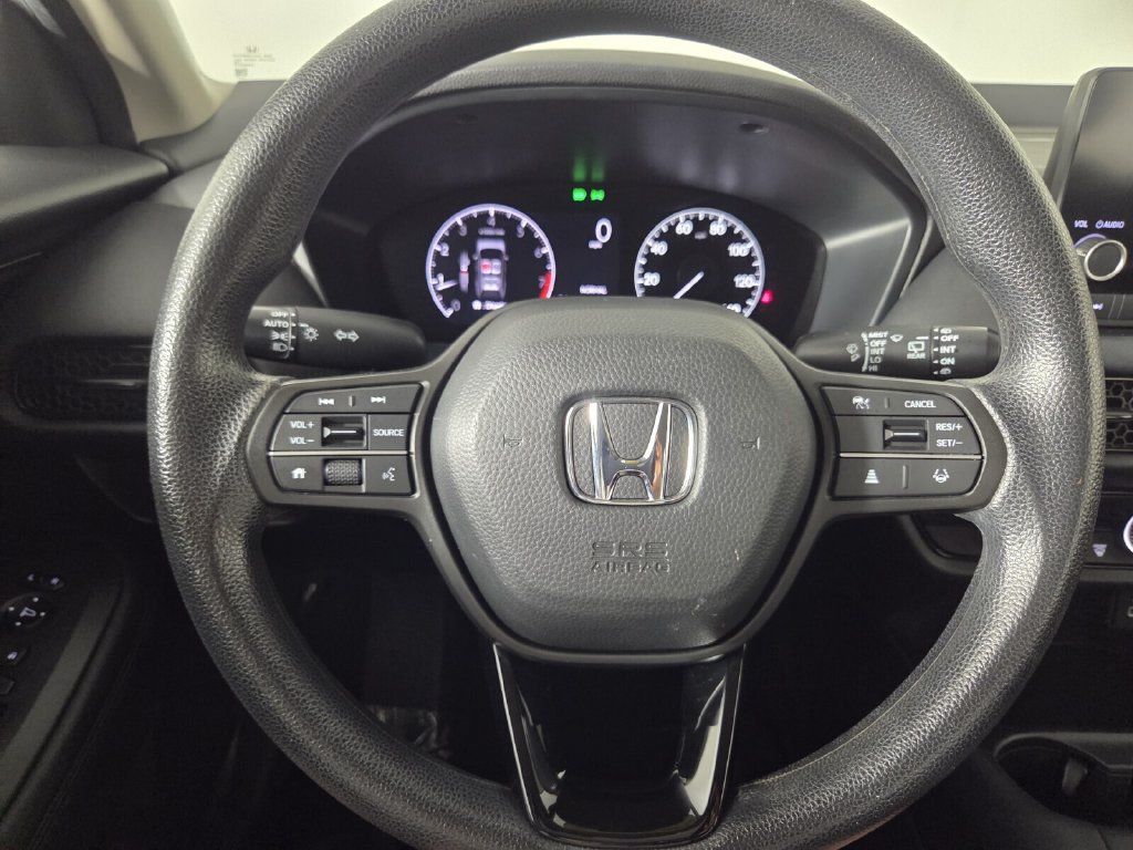 Used 2023 Honda HR-V LX image 36