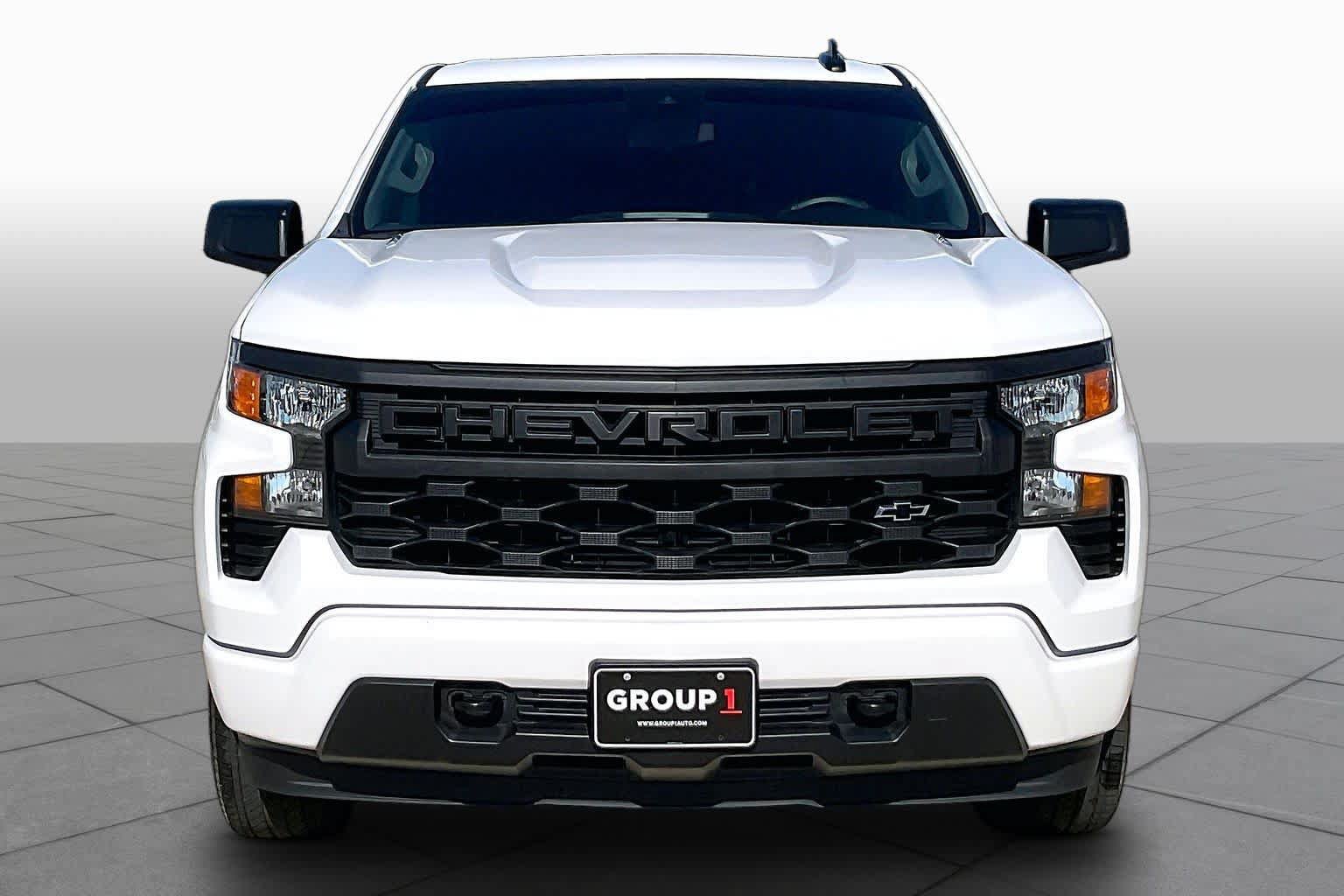 Certified 2025 Chevrolet Silverado 1500 Custom RWD image 4