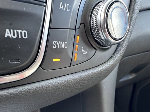 Used 2024 Chevrolet Equinox LT w/ LPO, Floor Liner Package image 20